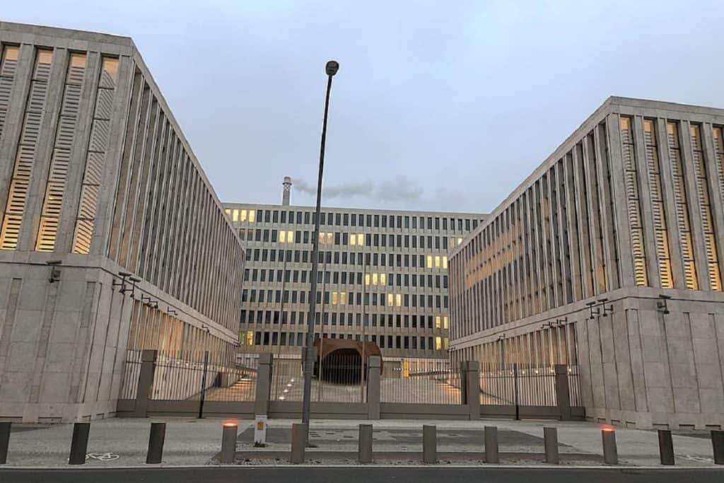 Intelligence service