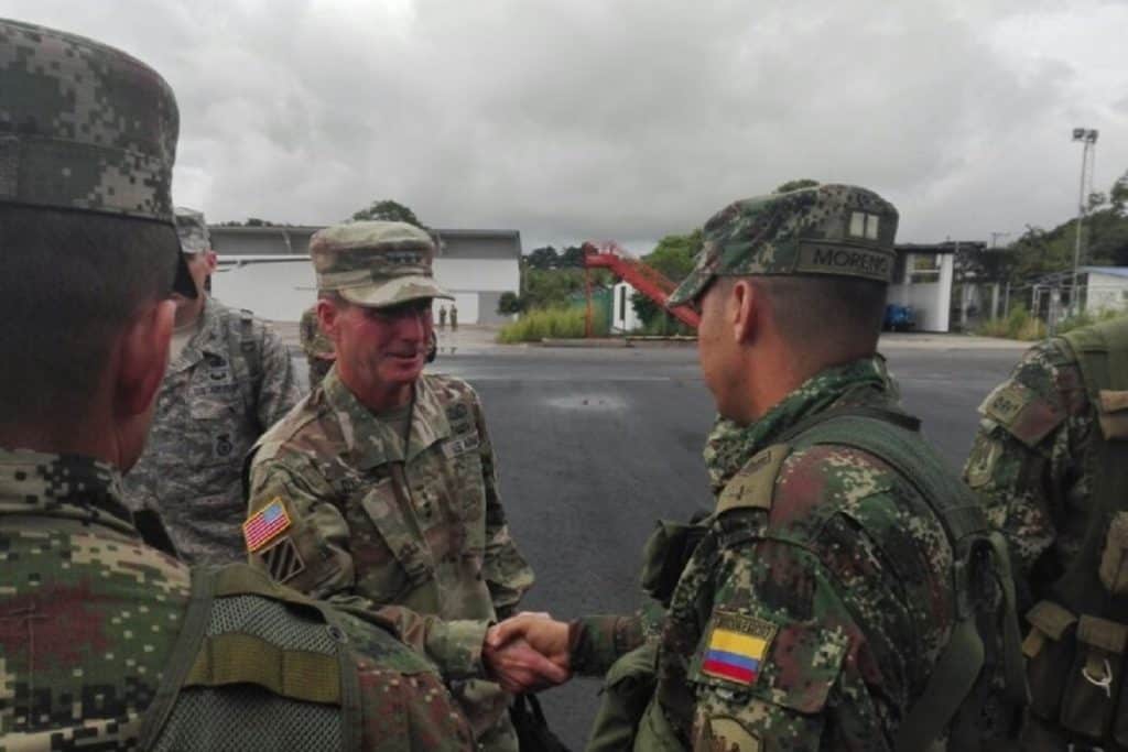 Mayor Gral Disalvo, Comandante del Comando Sur de los Estados Unidos.